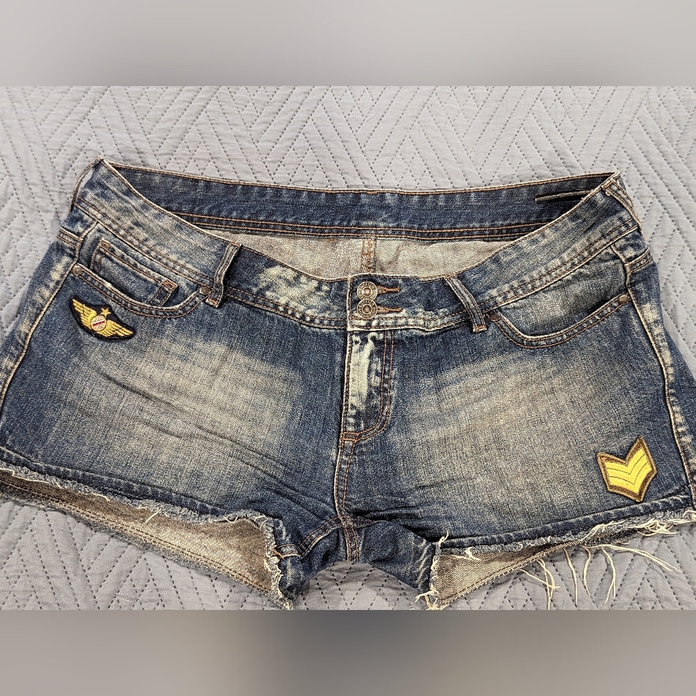 Vintage, distressed jeans shorts
